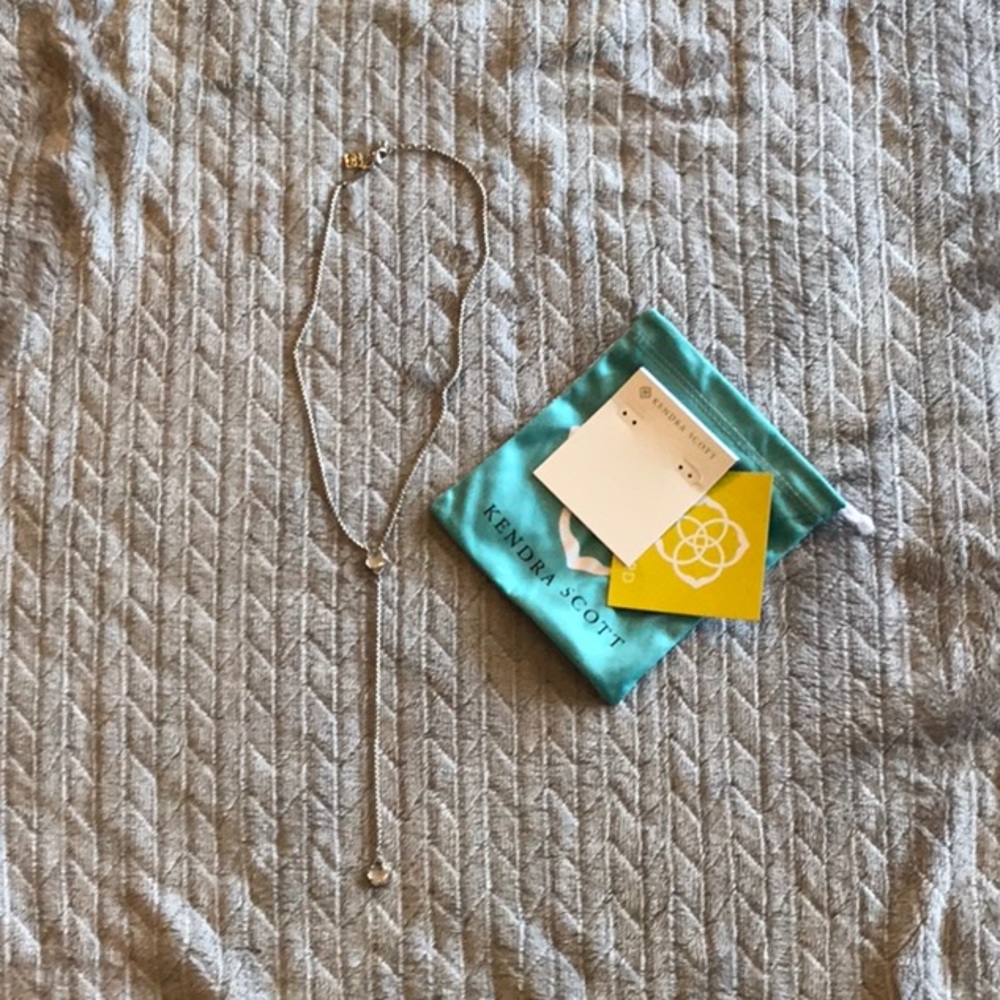 Kendra Scott Drop Necklace